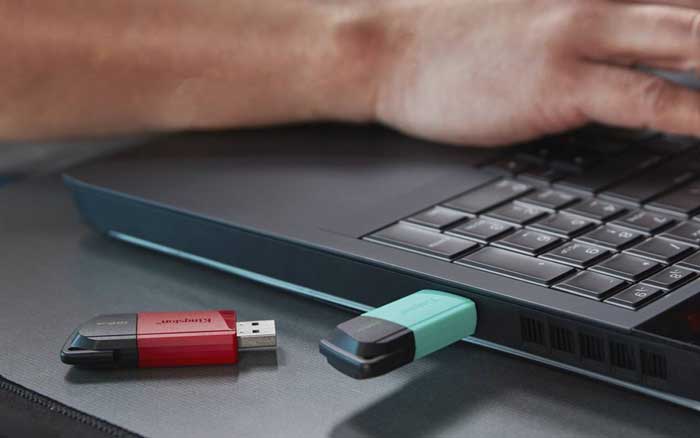 Vào Safe Mode bằng USB cài Windows hoặc USB Recovery