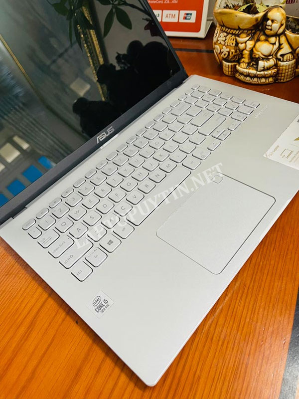 Laptop ASUS Vivobook X509JA âm thanh sống động với công nghệ độc quyền Asus SonicMaster