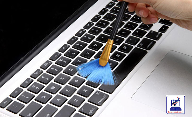 Cách vệ sinh bàn phím laptop
